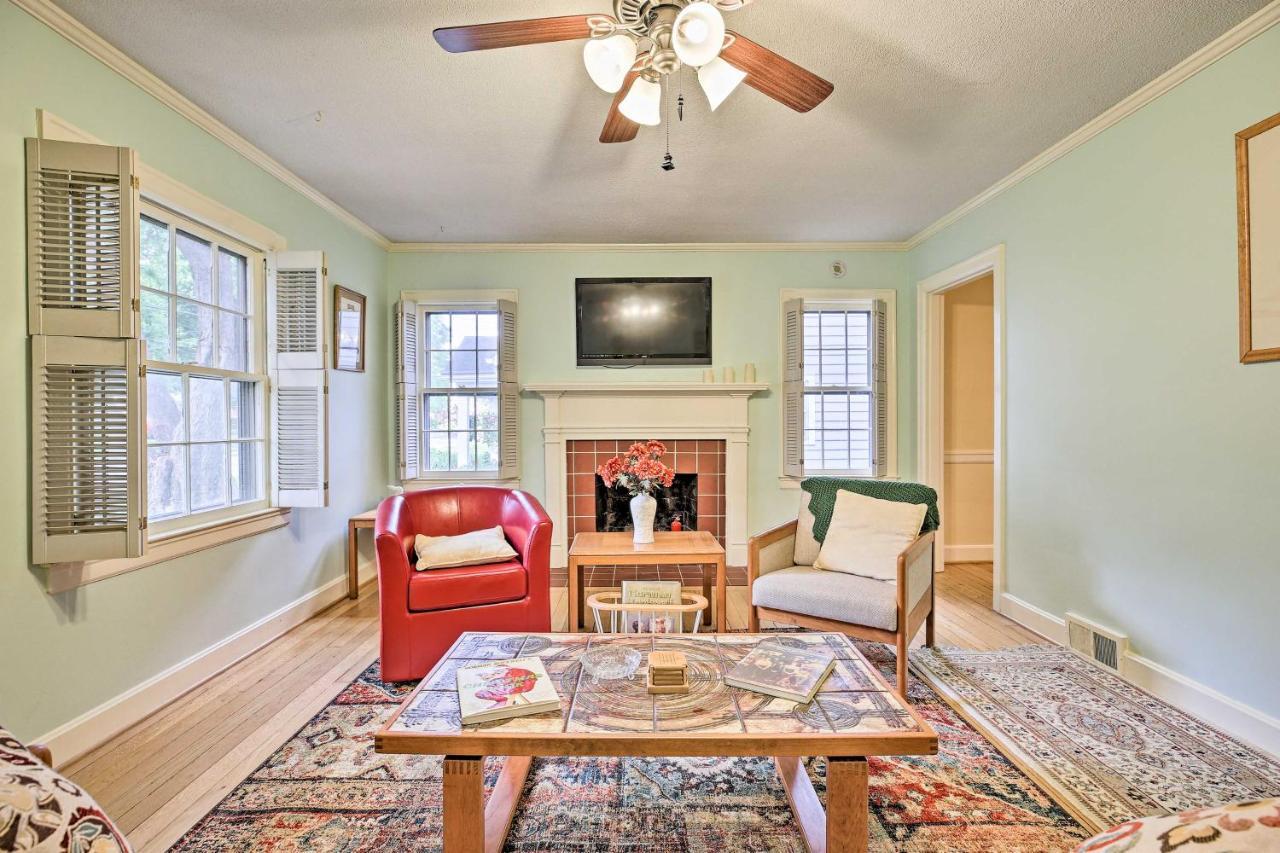 Lexington Getaway With Backyard Deck Less Than 2 Mi To Uk! Buitenkant foto